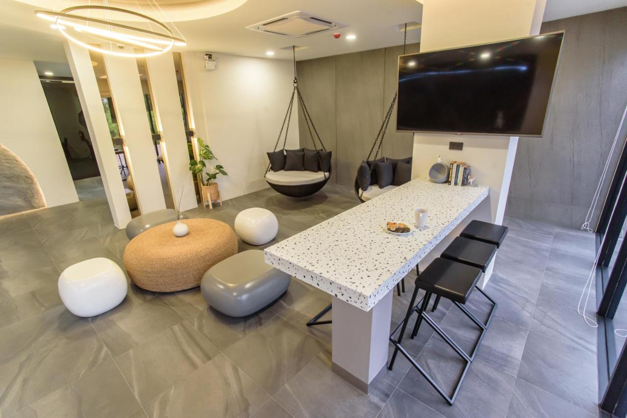 Sr Grand Hotel Chiangmai Chiang Mai Bagian luar foto