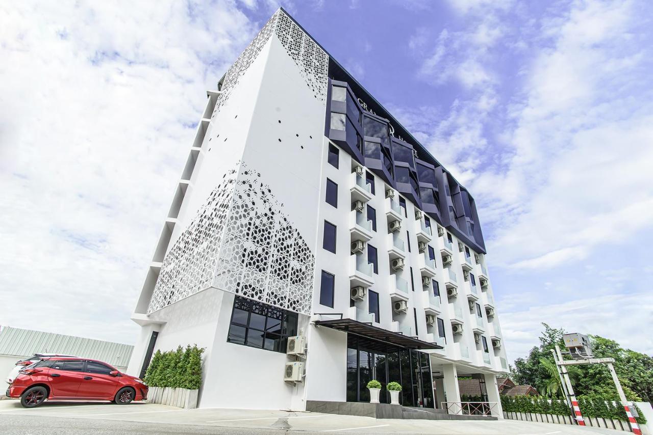 Sr Grand Hotel Chiangmai Chiang Mai Bagian luar foto