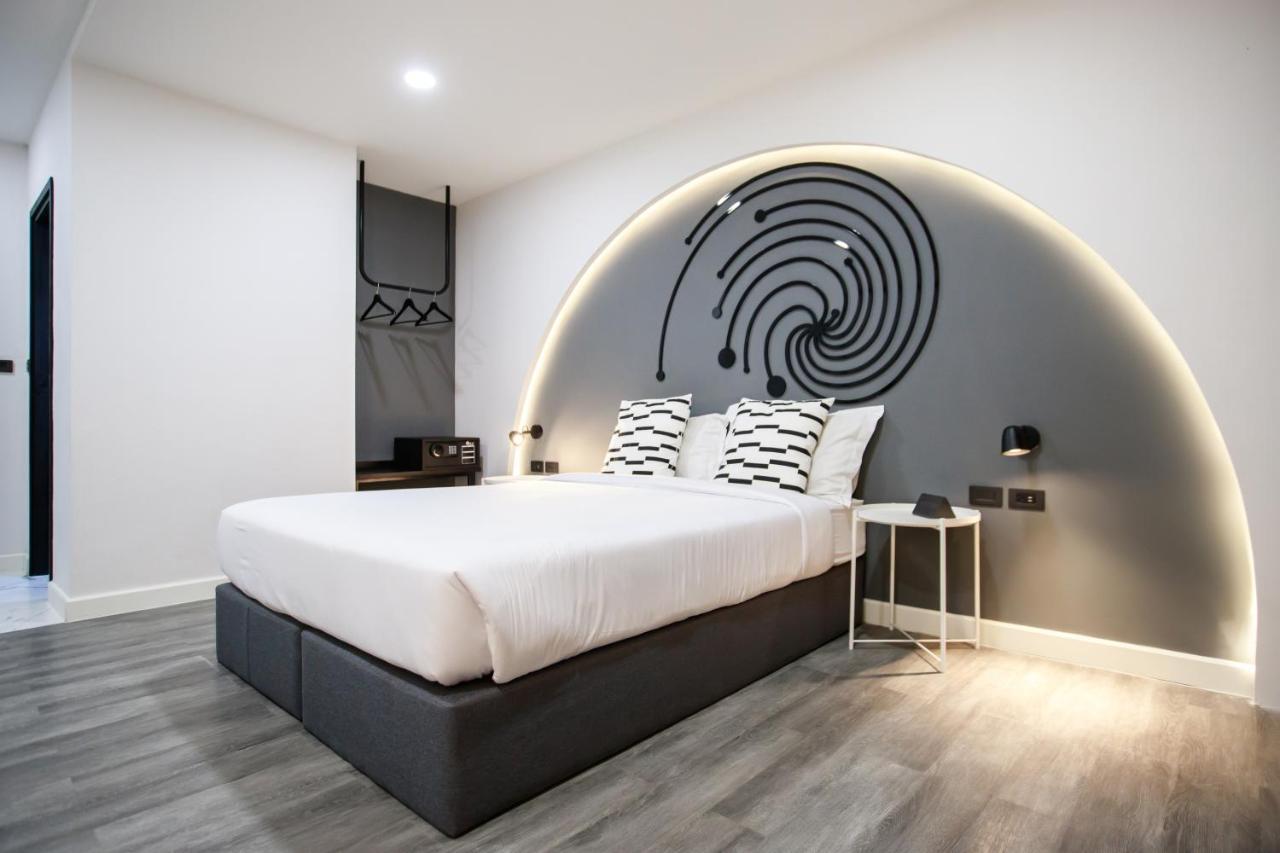 Sr Grand Hotel Chiangmai Chiang Mai Bagian luar foto
