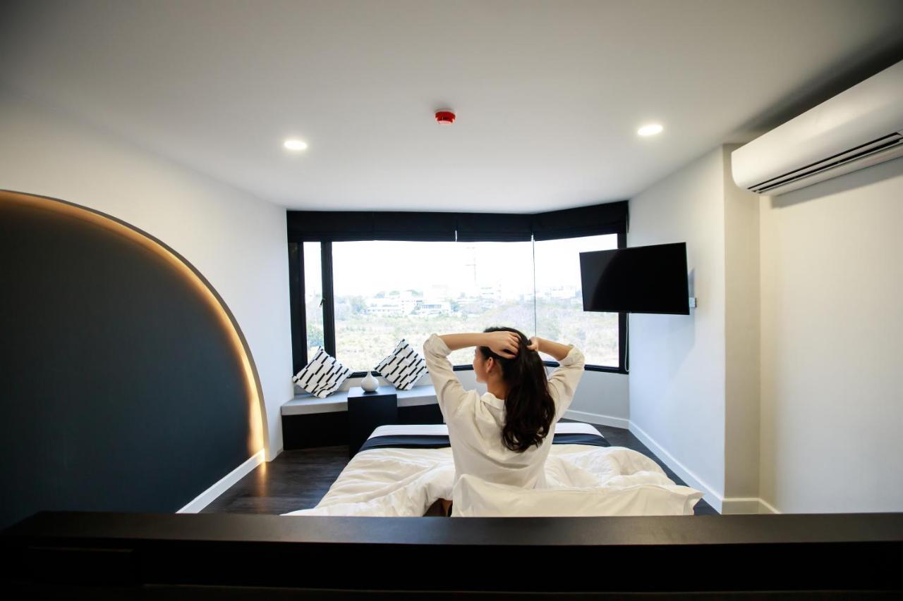 Sr Grand Hotel Chiangmai Chiang Mai Bagian luar foto